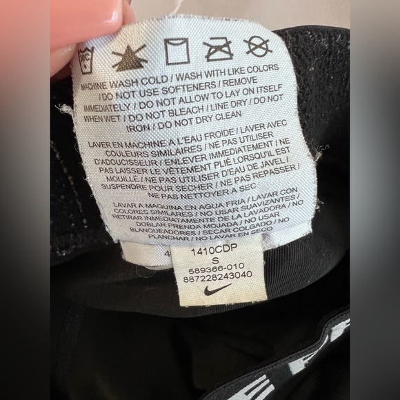 Nike Leggings Womens Sz Small Black Pro Fitted‎ Capri Pants Workout Gym - Picture 6 of 9